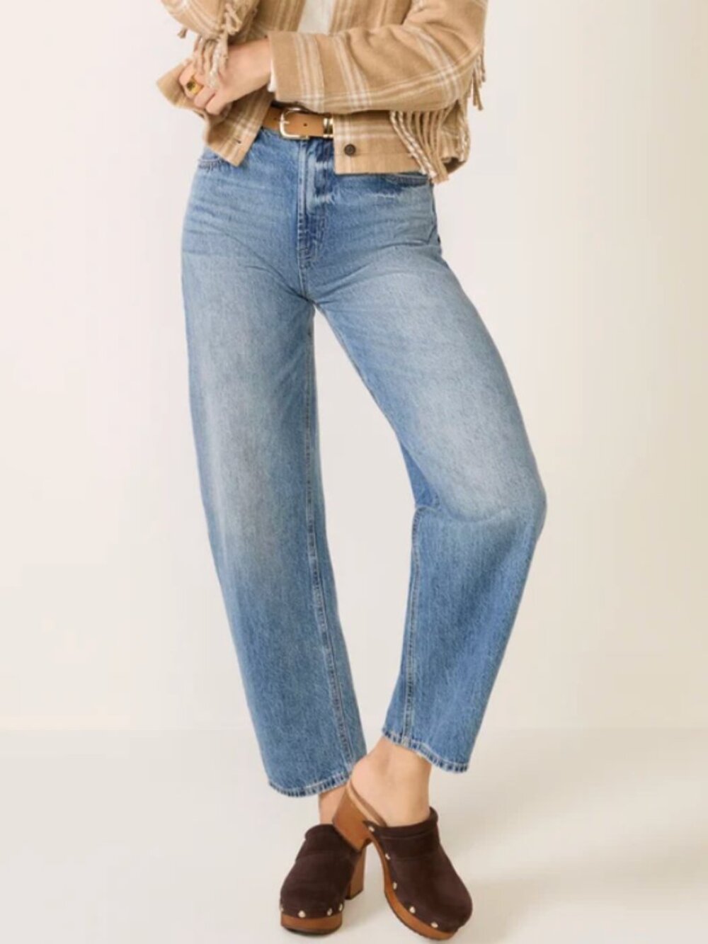 Pistola Women's Wes Barrel Jean in Spectacle/Med Blue Wash Size 32
